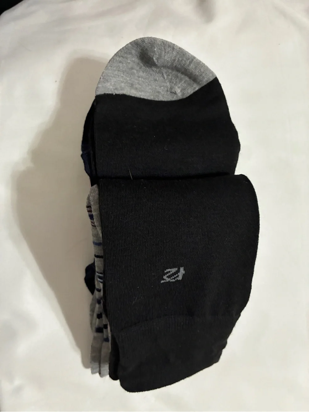 Perry Ellis three pairs